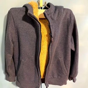 Uniqlo Youth fleece jacket - boy/Girl size 9-10y.